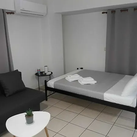 Simple, Calm And Center 2 Apartment Kalamata