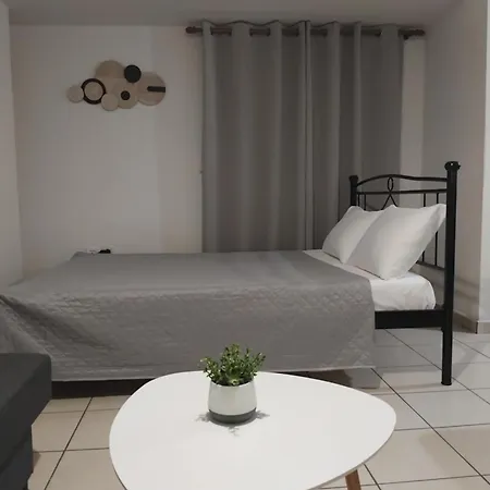 Simple, Calm And Center 2 Apartman *