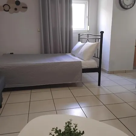 Simple, Calm And Center 2 Apartman Kalamáta